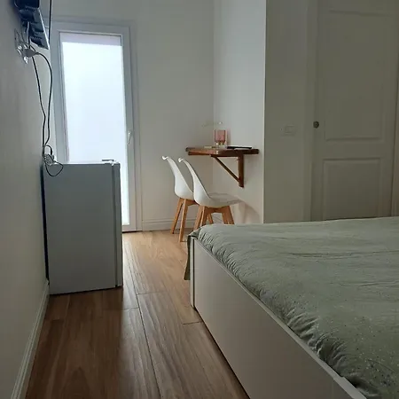 Domo Ulleri Guest house *
