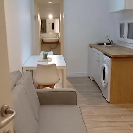 Domo Ulleri Guest house