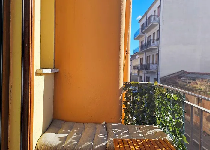 ゲストハウス Domo Ulleri オルビア