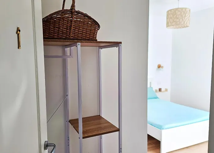 ゲストハウス Domo Ulleri