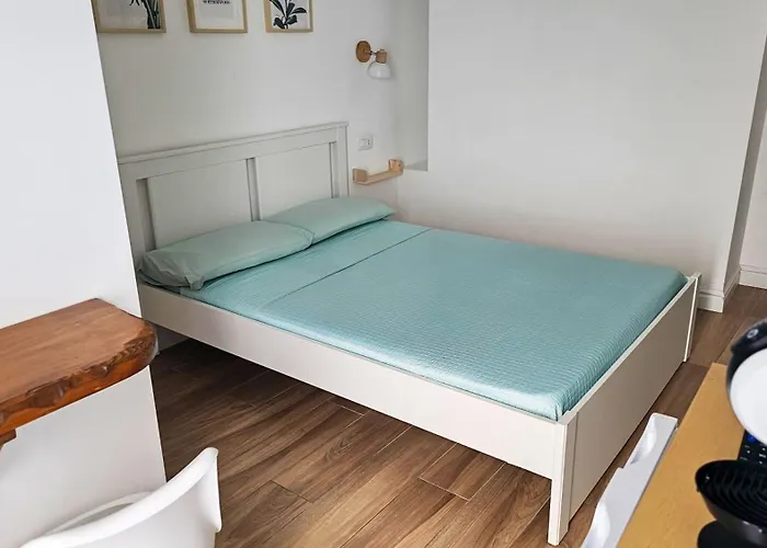 ゲストハウス Domo Ulleri